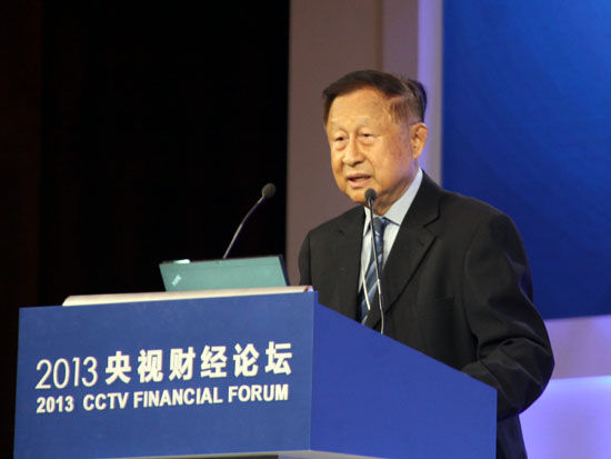 中國經(jīng)濟體制改革基金會高尚全:計劃經(jīng)濟低效 向市場經(jīng)濟轉變?nèi)孕枥^續(xù)深化